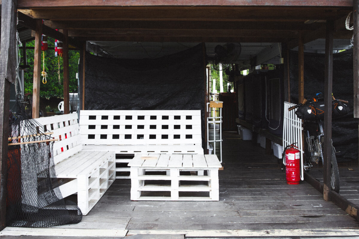 Family trip - relax on a floating house